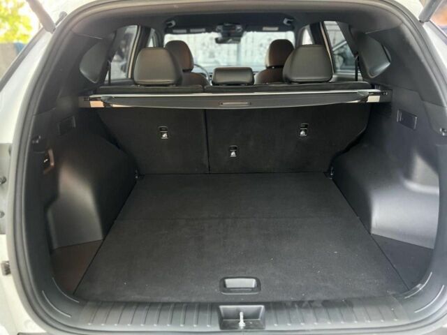 Белый Хендай Туксон, объемом двигателя 2.5 л и пробегом 9 тыс. км за 16000 $, фото 6 на Automoto.ua