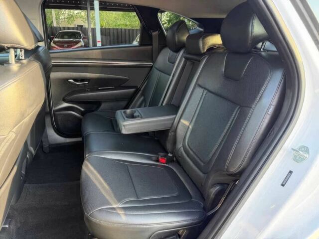 Белый Хендай Туксон, объемом двигателя 2.5 л и пробегом 11 тыс. км за 6200 $, фото 8 на Automoto.ua