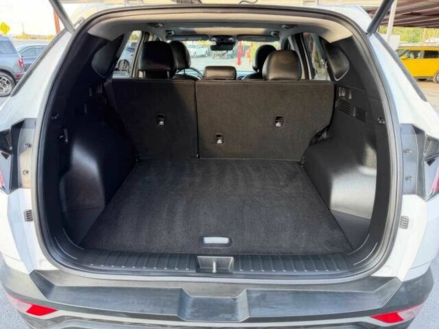 Белый Хендай Туксон, объемом двигателя 2.5 л и пробегом 11 тыс. км за 6200 $, фото 9 на Automoto.ua