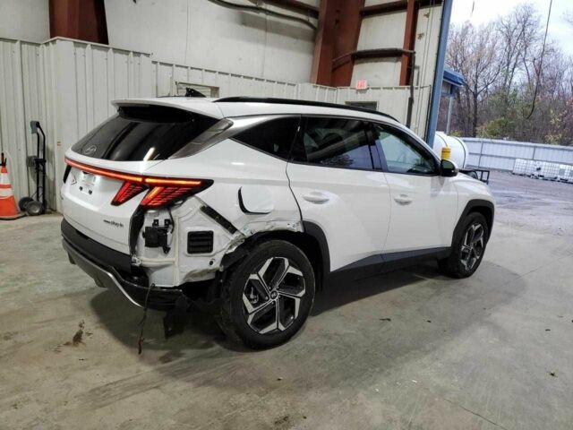 Белый Хендай Туксон, объемом двигателя 1.6 л и пробегом 8 тыс. км за 9000 $, фото 2 на Automoto.ua