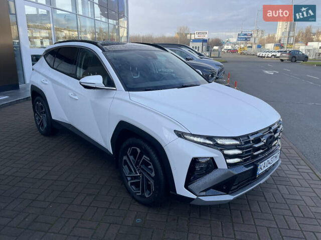 Белый Хендай Туксон, объемом двигателя 2.5 л и пробегом 3 тыс. км за 38243 $, фото 2 на Automoto.ua