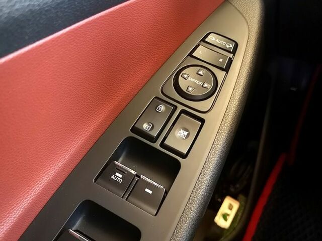 Білий Хендай Туксон, об'ємом двигуна 2.5 л та пробігом 86 тис. км за 20900 $, фото 11 на Automoto.ua