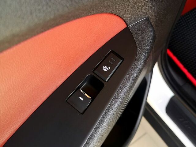 Білий Хендай Туксон, об'ємом двигуна 2.5 л та пробігом 86 тис. км за 20900 $, фото 10 на Automoto.ua