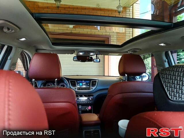 Білий Хендай Туксон, об'ємом двигуна 2.5 л та пробігом 86 тис. км за 20900 $, фото 3 на Automoto.ua