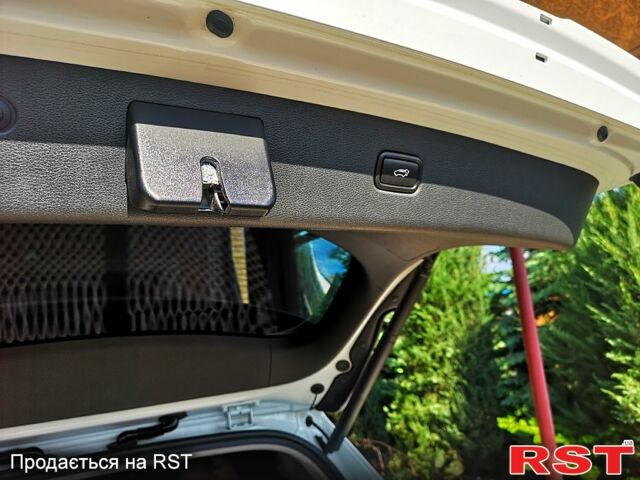 Білий Хендай Туксон, об'ємом двигуна 2.5 л та пробігом 86 тис. км за 20900 $, фото 9 на Automoto.ua