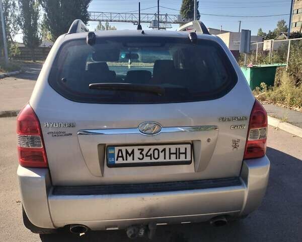 Бежевий Хендай Туксон, об'ємом двигуна 2 л та пробігом 233 тис. км за 6200 $, фото 2 на Automoto.ua