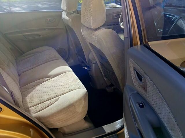 Бежевый Хендай Туксон, объемом двигателя 2 л и пробегом 250 тыс. км за 7500 $, фото 9 на Automoto.ua