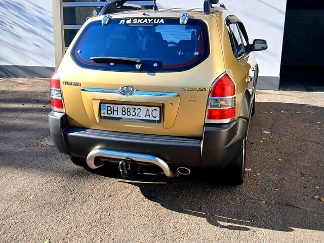 Бежевий Хендай Туксон, об'ємом двигуна 2 л та пробігом 250 тис. км за 7500 $, фото 4 на Automoto.ua