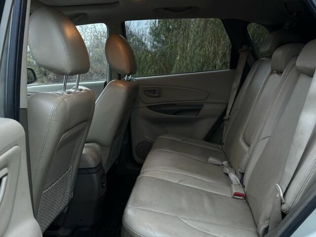 Бежевый Хендай Туксон, объемом двигателя 2 л и пробегом 247 тыс. км за 3500 $, фото 9 на Automoto.ua