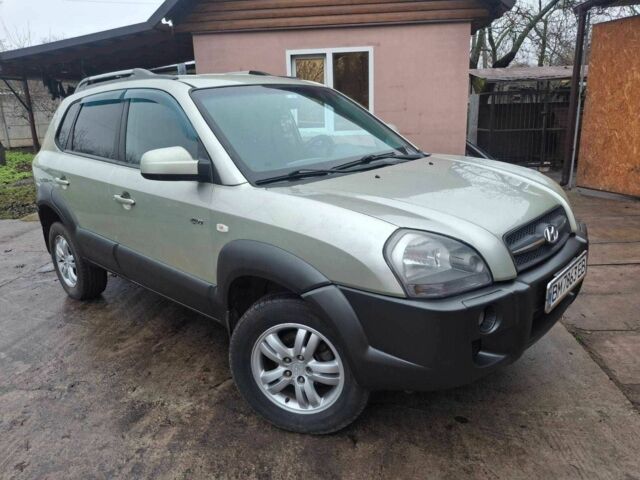 Бежевий Хендай Туксон, об'ємом двигуна 2 л та пробігом 180 тис. км за 7700 $, фото 2 на Automoto.ua