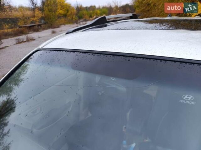 Бежевый Хендай Туксон, объемом двигателя 2.7 л и пробегом 191 тыс. км за 6800 $, фото 1 на Automoto.ua