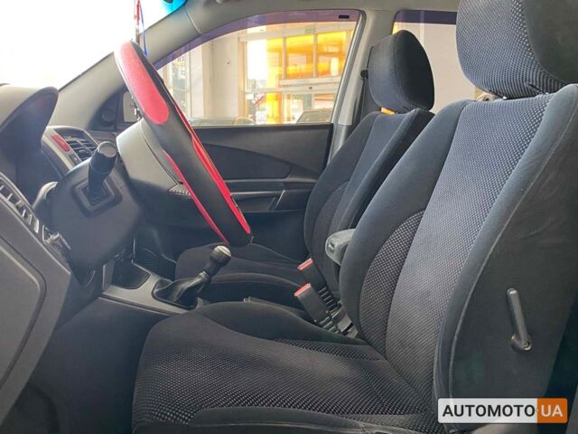 Бежевий Хендай Туксон, об'ємом двигуна 2 л та пробігом 270 тис. км за 7700 $, фото 10 на Automoto.ua
