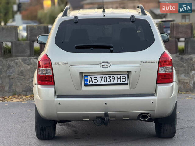 Бежевий Хендай Туксон, об'ємом двигуна 2 л та пробігом 256 тис. км за 8700 $, фото 10 на Automoto.ua
