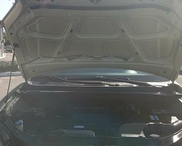 Бежевый Хендай Туксон, объемом двигателя 2 л и пробегом 184 тыс. км за 7800 $, фото 9 на Automoto.ua