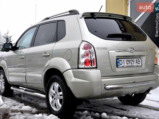 Бежевый Хендай Туксон, объемом двигателя 1.98 л и пробегом 257 тыс. км за 6500 $, фото 12 на Automoto.ua