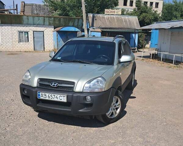 Бежевий Хендай Туксон, об'ємом двигуна 1.98 л та пробігом 202 тис. км за 7300 $, фото 20 на Automoto.ua