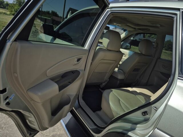 Бежевый Хендай Туксон, объемом двигателя 2 л и пробегом 180 тыс. км за 8300 $, фото 12 на Automoto.ua