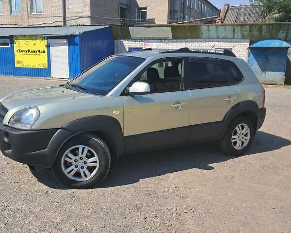 Бежевий Хендай Туксон, об'ємом двигуна 1.98 л та пробігом 202 тис. км за 7300 $, фото 23 на Automoto.ua