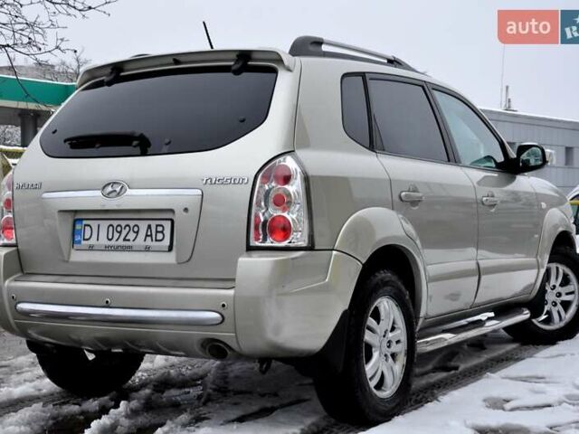 Бежевый Хендай Туксон, объемом двигателя 1.98 л и пробегом 257 тыс. км за 6500 $, фото 32 на Automoto.ua