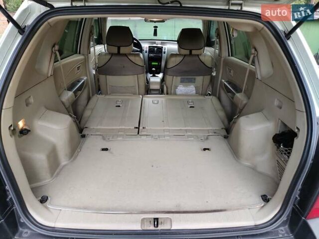 Бежевый Хендай Туксон, объемом двигателя 1.98 л и пробегом 264 тыс. км за 7500 $, фото 5 на Automoto.ua