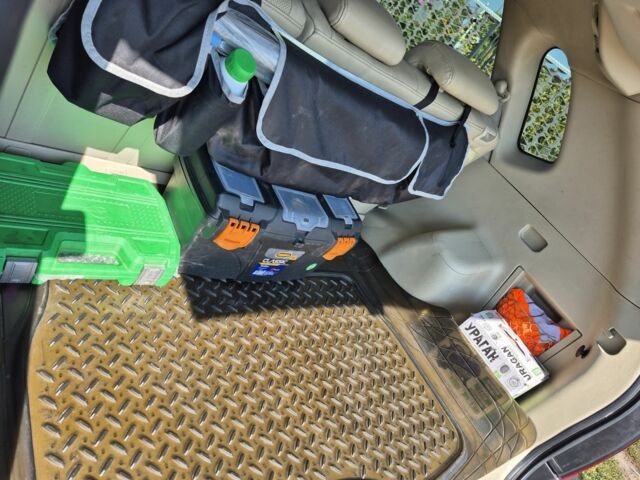 Бежевый Хендай Туксон, объемом двигателя 2 л и пробегом 180 тыс. км за 8300 $, фото 17 на Automoto.ua