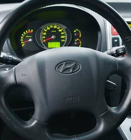 Бежевый Хендай Туксон, объемом двигателя 2 л и пробегом 254 тыс. км за 7700 $, фото 42 на Automoto.ua