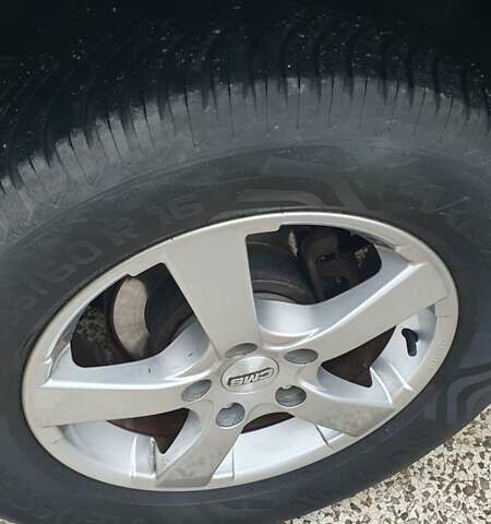 Бежевый Хендай Туксон, объемом двигателя 2 л и пробегом 254 тыс. км за 7700 $, фото 14 на Automoto.ua