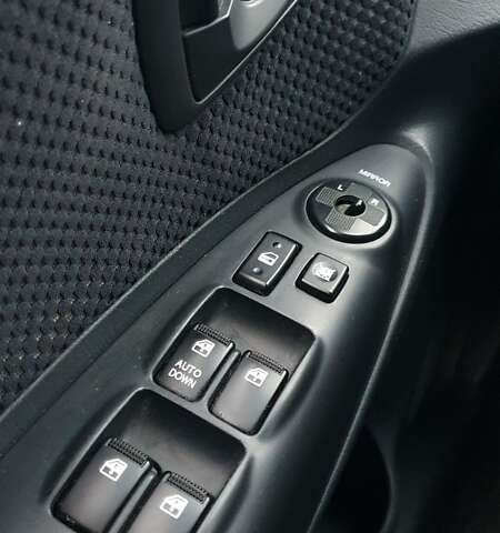 Бежевый Хендай Туксон, объемом двигателя 2 л и пробегом 254 тыс. км за 7700 $, фото 40 на Automoto.ua