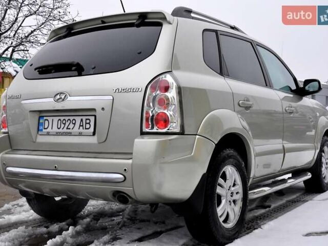 Бежевый Хендай Туксон, объемом двигателя 1.98 л и пробегом 257 тыс. км за 6500 $, фото 8 на Automoto.ua