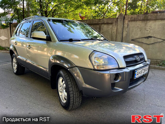 Бежевый Хендай Туксон, объемом двигателя 2 л и пробегом 192 тыс. км за 5950 $, фото 7 на Automoto.ua