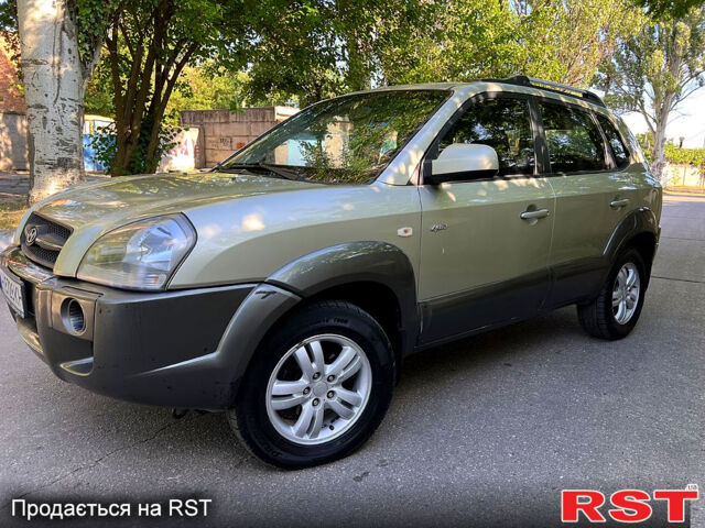 Бежевый Хендай Туксон, объемом двигателя 2 л и пробегом 192 тыс. км за 5950 $, фото 1 на Automoto.ua