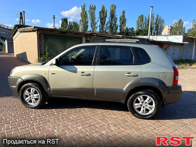 Бежевый Хендай Туксон, объемом двигателя 2 л и пробегом 192 тыс. км за 5950 $, фото 2 на Automoto.ua