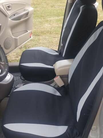 Бежевий Хендай Туксон, об'ємом двигуна 1.98 л та пробігом 292 тис. км за 9000 $, фото 20 на Automoto.ua