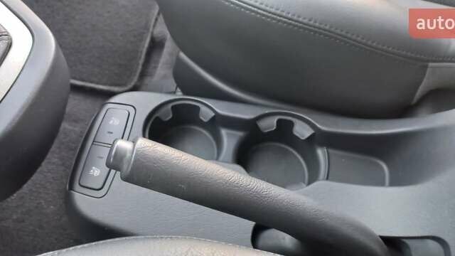 Бежевый Хендай Туксон, объемом двигателя 2 л и пробегом 171 тыс. км за 8750 $, фото 55 на Automoto.ua