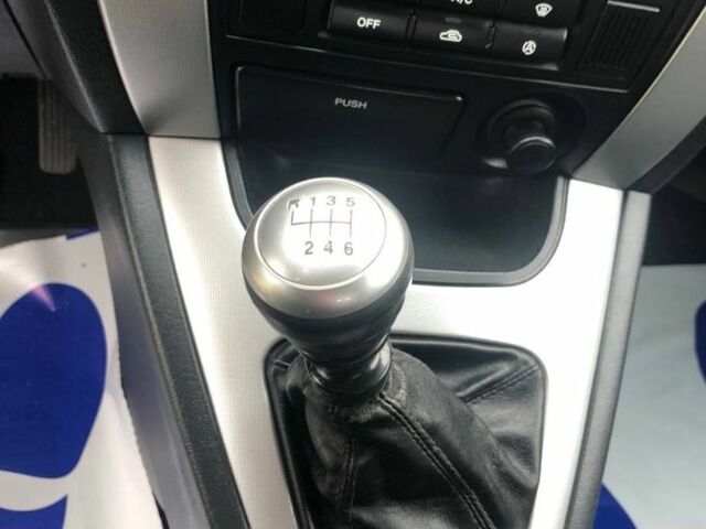 Хендай Туксон 2009 в Киеве на Automoto.ua Бежевый Хендай Туксон, объемом двигателя 2 л и пробегом 140 тыс. км за 4200 $, фото 15 на Automoto.ua