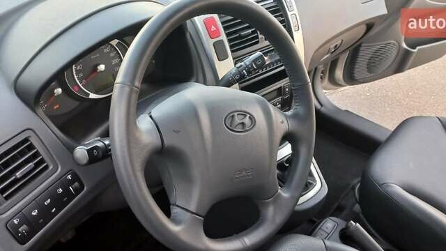 Бежевый Хендай Туксон, объемом двигателя 2 л и пробегом 171 тыс. км за 8750 $, фото 40 на Automoto.ua