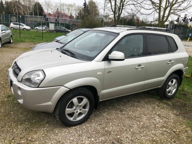 Хендай Туксон 2009 в Киеве на Automoto.ua Бежевый Хендай Туксон, объемом двигателя 2 л и пробегом 140 тыс. км за 4200 $, фото 18 на Automoto.ua