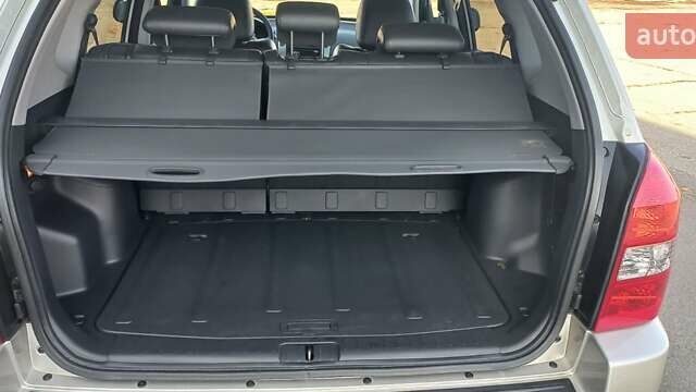 Бежевый Хендай Туксон, объемом двигателя 2 л и пробегом 171 тыс. км за 8750 $, фото 68 на Automoto.ua