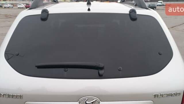 Бежевый Хендай Туксон, объемом двигателя 2 л и пробегом 171 тыс. км за 8750 $, фото 20 на Automoto.ua