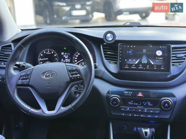 Бежевый Хендай Туксон, объемом двигателя 1.6 л и пробегом 170 тыс. км за 16500 $, фото 15 на Automoto.ua