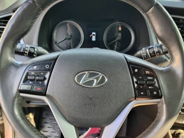 Бежевый Хендай Туксон, объемом двигателя 0 л и пробегом 148 тыс. км за 19500 $, фото 6 на Automoto.ua