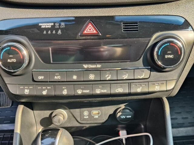 Бежевый Хендай Туксон, объемом двигателя 0 л и пробегом 148 тыс. км за 19500 $, фото 3 на Automoto.ua