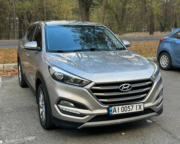 Бежевий Хендай Туксон, об'ємом двигуна 1.59 л та пробігом 171 тис. км за 14700 $, фото 2 на Automoto.ua