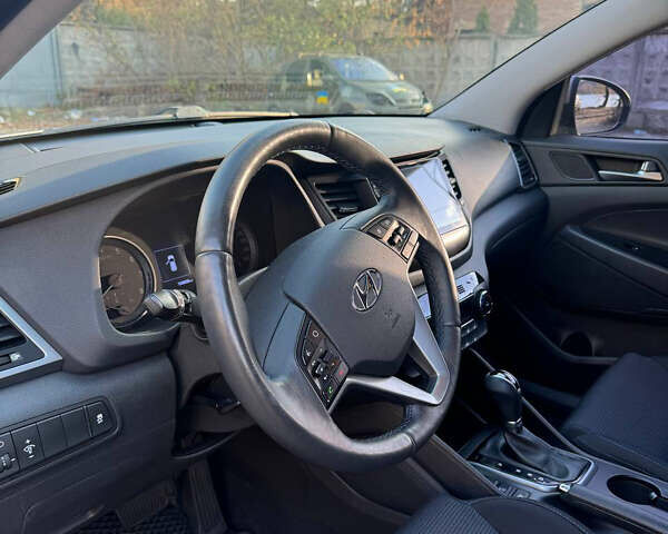 Бежевий Хендай Туксон, об'ємом двигуна 1.59 л та пробігом 171 тис. км за 14700 $, фото 11 на Automoto.ua