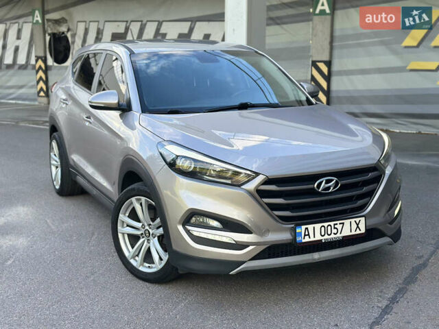 Бежевый Хендай Туксон, объемом двигателя 1.6 л и пробегом 170 тыс. км за 16500 $, фото 3 на Automoto.ua