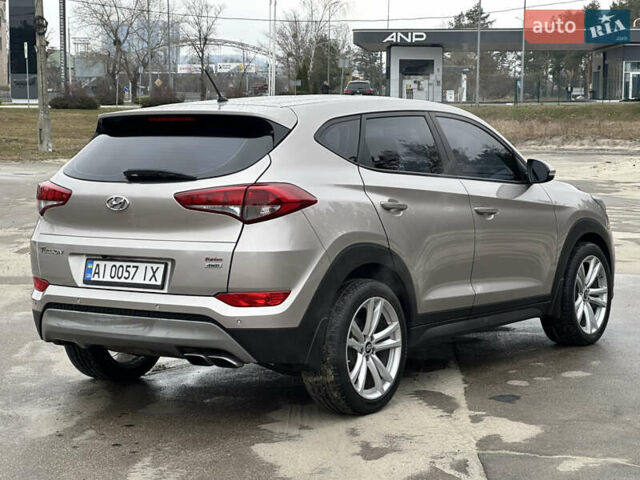 Бежевий Хендай Туксон, об'ємом двигуна 1.59 л та пробігом 170 тис. км за 16500 $, фото 12 на Automoto.ua