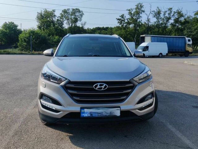 Бежевый Хендай Туксон, объемом двигателя 0 л и пробегом 148 тыс. км за 19500 $, фото 2 на Automoto.ua