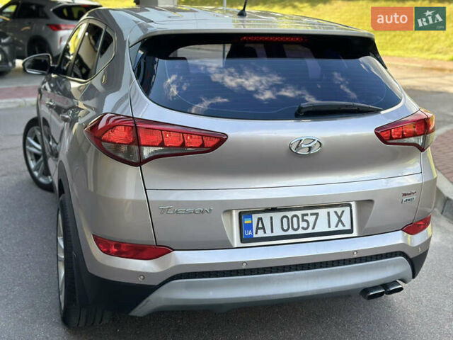 Бежевый Хендай Туксон, объемом двигателя 1.6 л и пробегом 170 тыс. км за 16500 $, фото 10 на Automoto.ua