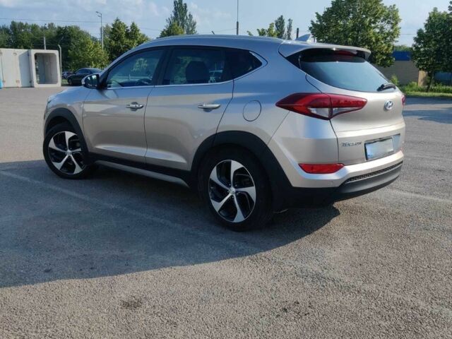 Бежевый Хендай Туксон, объемом двигателя 0 л и пробегом 148 тыс. км за 19500 $, фото 1 на Automoto.ua