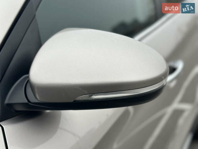 Бежевый Хендай Туксон, объемом двигателя 2 л и пробегом 101 тыс. км за 20700 $, фото 26 на Automoto.ua